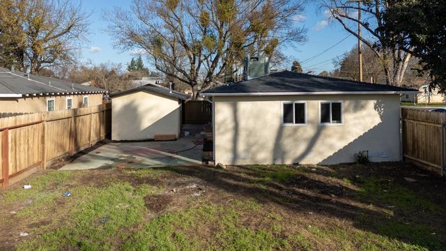 927 E Fairmont Ave, Modesto, CA 95350