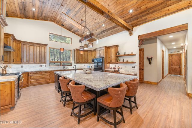 252 W DAWN Circle, Munds Park, AZ 86017