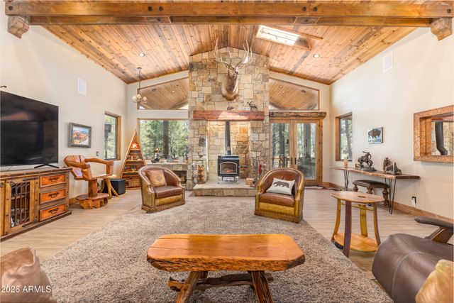 252 W DAWN Circle, Munds Park, AZ 86017