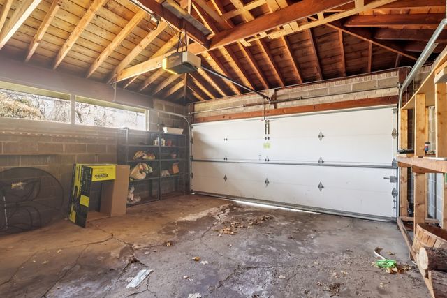 6890 N Loron Avenue, Chicago, IL 60646