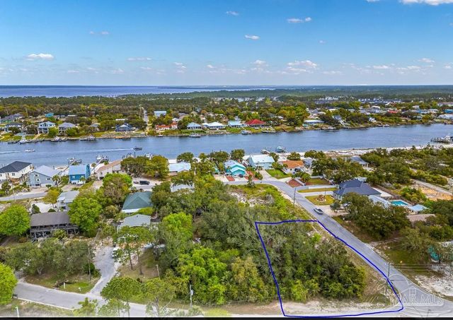 14000 Waterview Dr, Pensacola, FL 32507