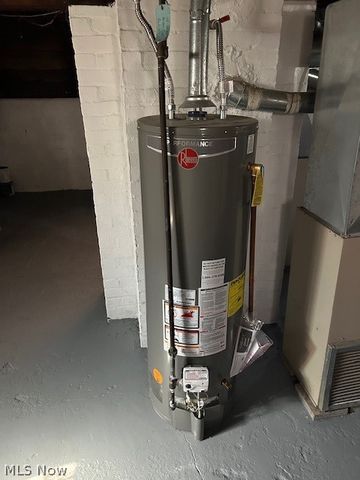 15710 Holmes Avenue, Cleveland, OH 44110