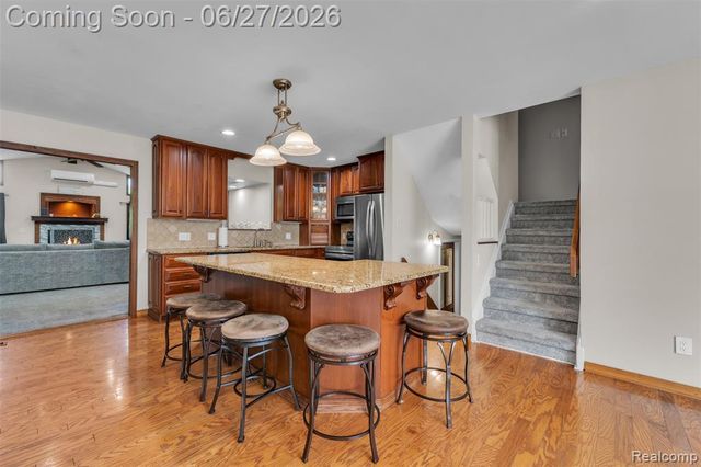 2752 Red Arrow Drive, Commerce Twp, MI 48382