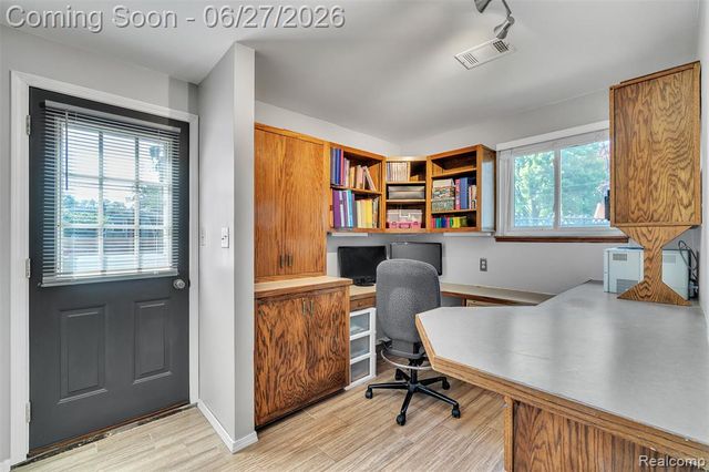 2752 Red Arrow Drive, Commerce Twp, MI 48382