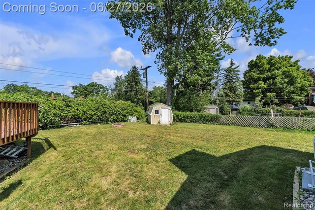 2752 Red Arrow Drive, Commerce Twp, MI 48382