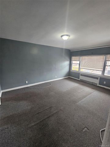 13724 228th Street, Laurelton, NY 11413