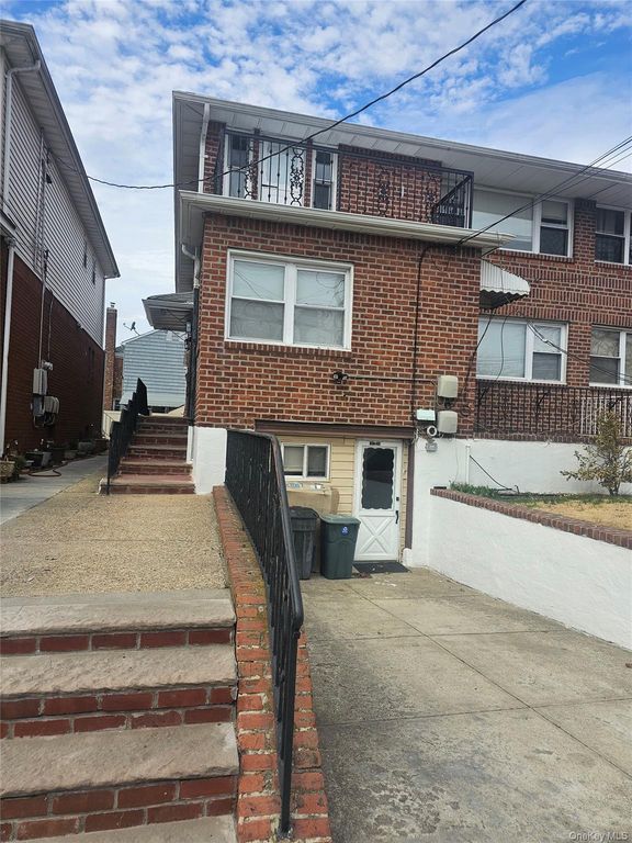 13724 228th Street, Laurelton, NY 11413