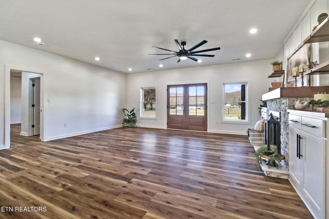 110 Eldon Justice Rd, Oliver Springs, TN 37840