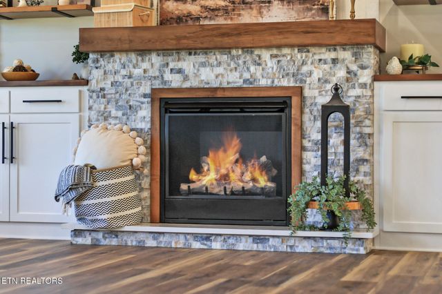 110 Eldon Justice Rd, Oliver Springs, TN 37840