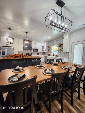 110 Eldon Justice Rd, Oliver Springs, TN 37840