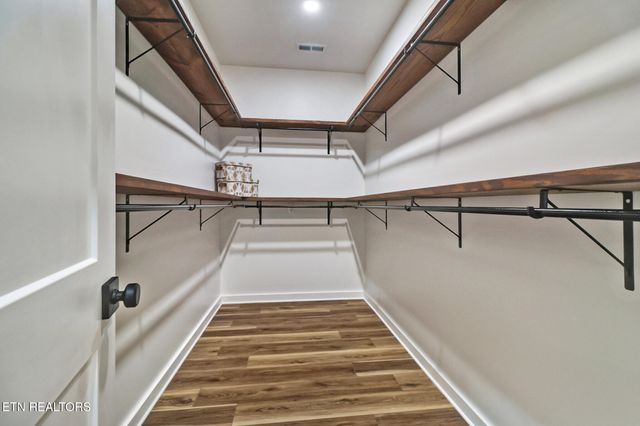 110 Eldon Justice Rd, Oliver Springs, TN 37840