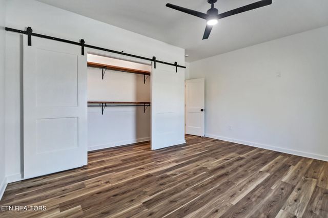 110 Eldon Justice Rd, Oliver Springs, TN 37840