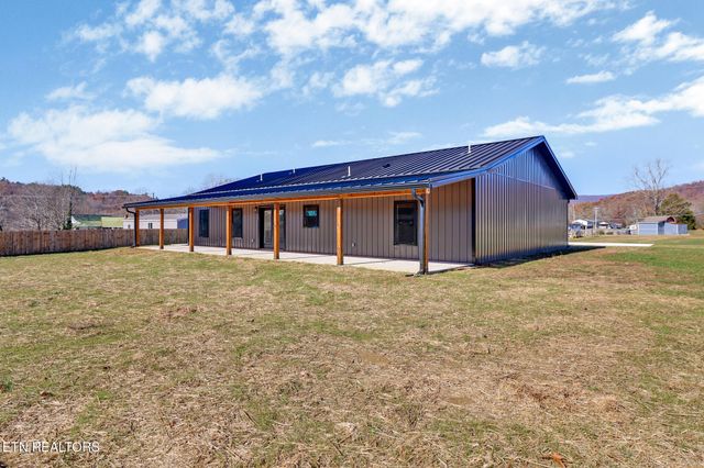 110 Eldon Justice Rd, Oliver Springs, TN 37840