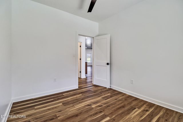 110 Eldon Justice Rd, Oliver Springs, TN 37840