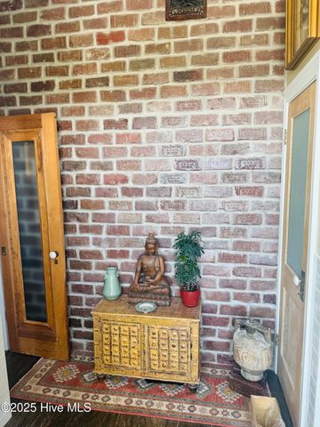 301/302 S Water Street, Elizabeth City, NC 27909