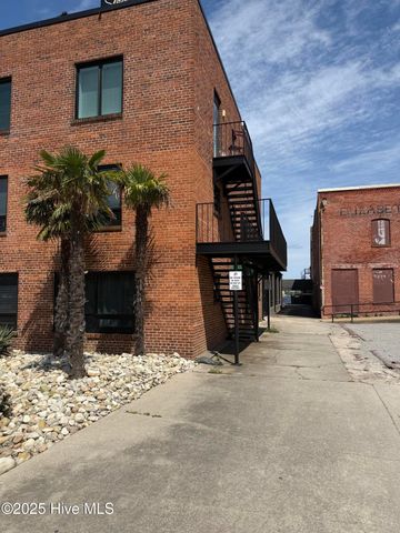 301/302 S Water Street, Elizabeth City, NC 27909