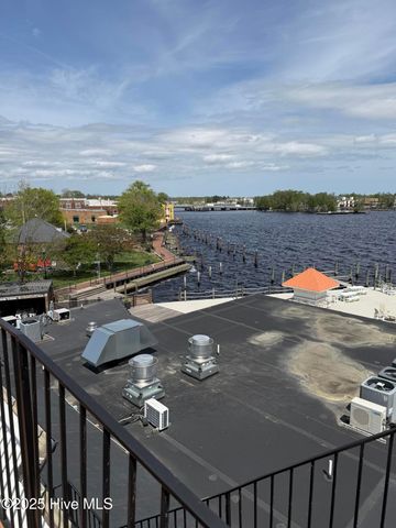 301/302 S Water Street, Elizabeth City, NC 27909