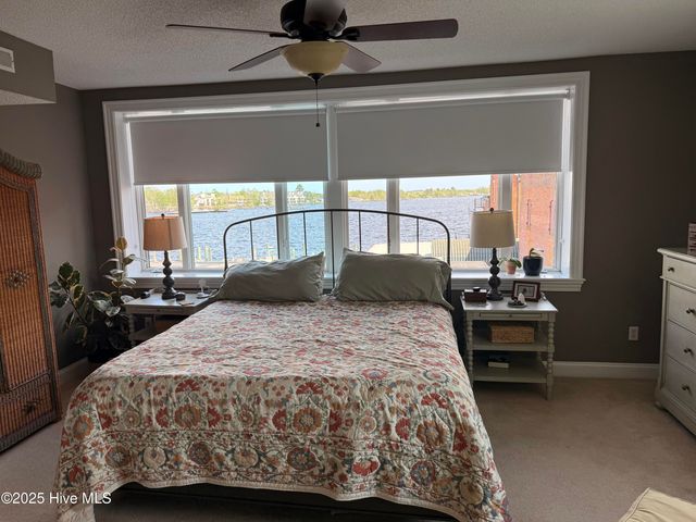 301/302 S Water Street, Elizabeth City, NC 27909