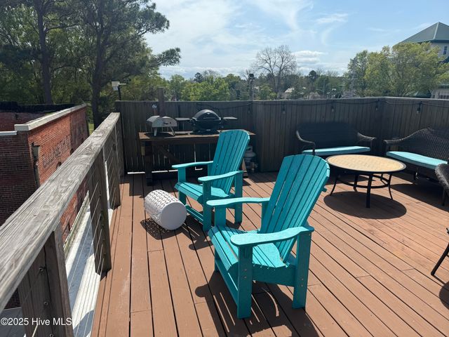 301/302 S Water Street, Elizabeth City, NC 27909