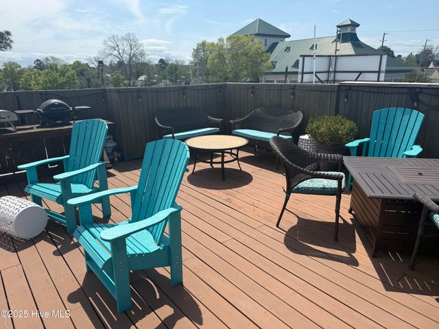 301/302 S Water Street, Elizabeth City, NC 27909