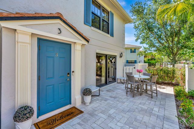356 Prestwick Circle 3, Palm Beach Gardens, FL 33418