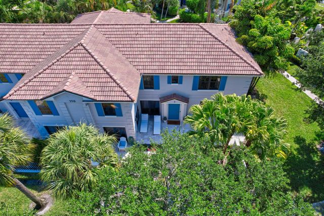 356 Prestwick Circle 3, Palm Beach Gardens, FL 33418