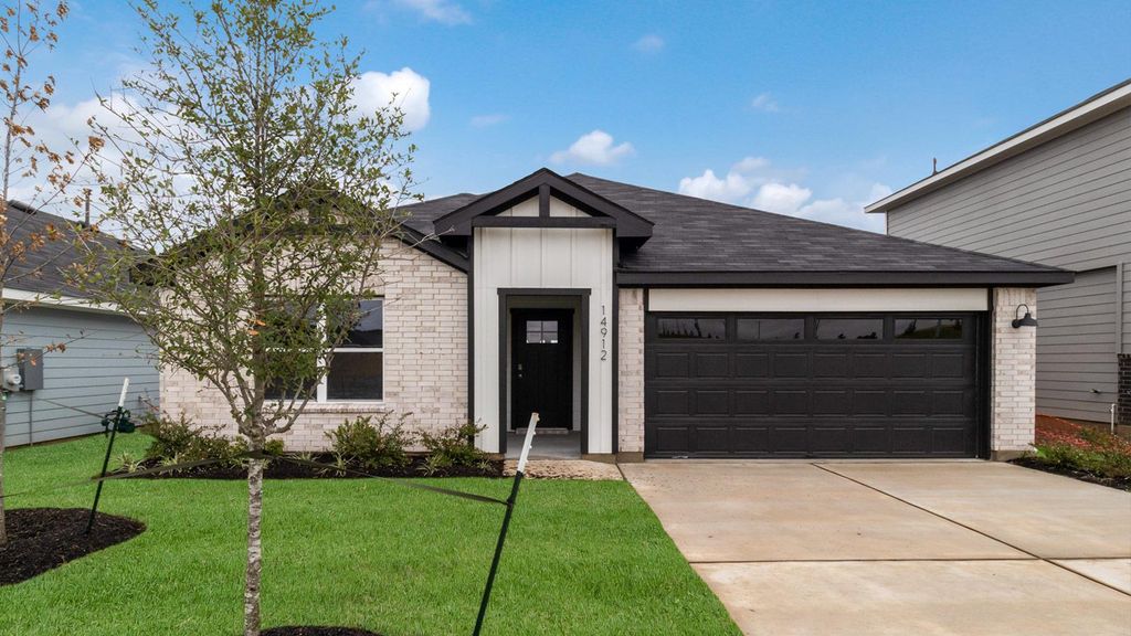 18016 Purple Top LN, Manor, TX 78653