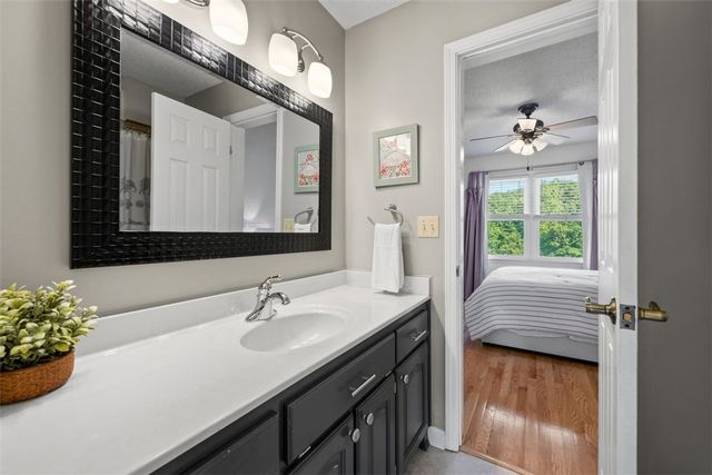 227 shady oaks Drive, Six Mile, SC 29682