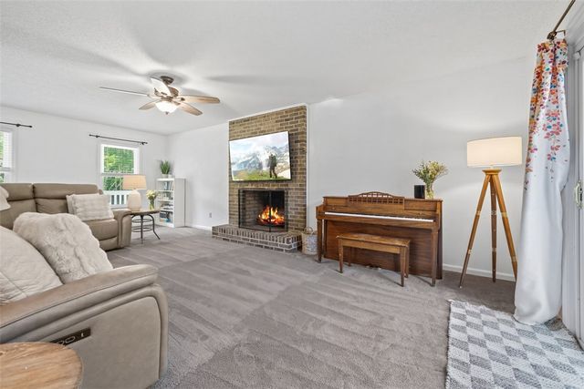 227 shady oaks Drive, Six Mile, SC 29682