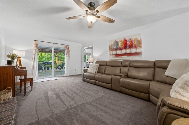 227 shady oaks Drive, Six Mile, SC 29682