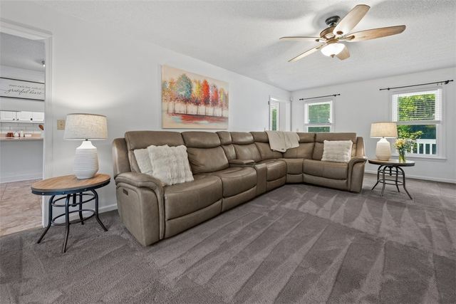 227 shady oaks Drive, Six Mile, SC 29682