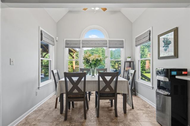 227 shady oaks Drive, Six Mile, SC 29682