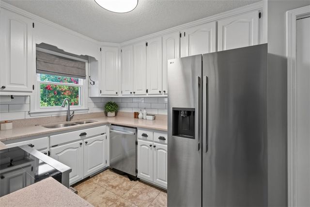 227 shady oaks Drive, Six Mile, SC 29682