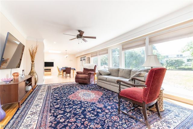 24100 Shaker Boulevard, Shaker Heights, OH 44122
