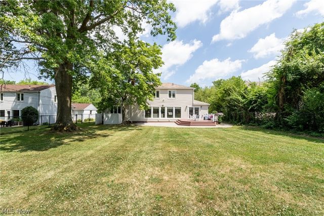 24100 Shaker Boulevard, Shaker Heights, OH 44122