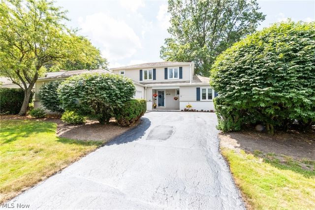 24100 Shaker Boulevard, Shaker Heights, OH 44122