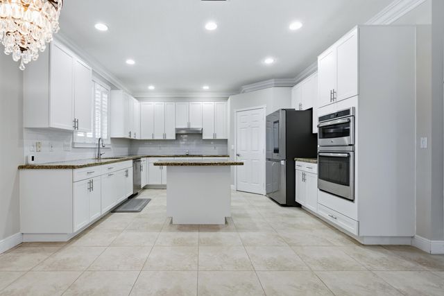 15562 Cypress Park Drive, Wellington, FL 33414