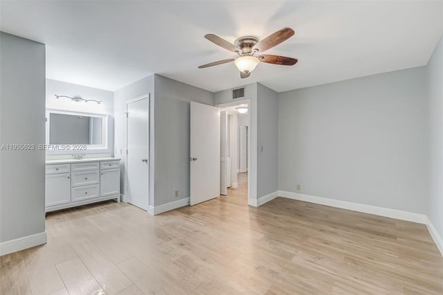 2641 Gately Drive W 902, Lake Worth, FL 33415