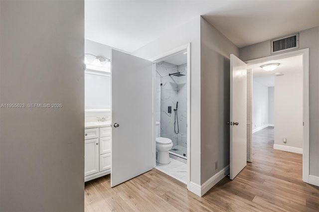 2641 Gately Drive W 902, Lake Worth, FL 33415