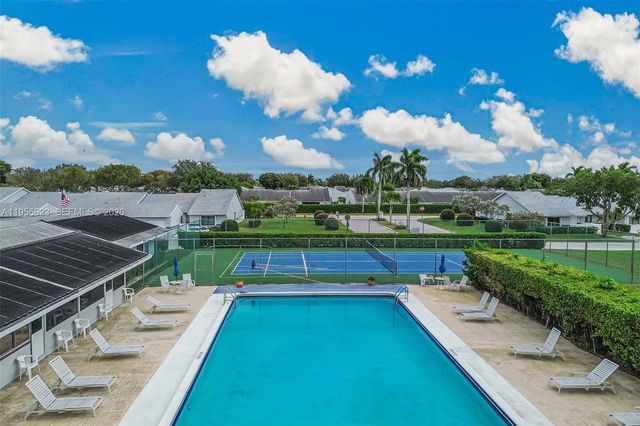 2641 Gately Drive W 902, Lake Worth, FL 33415