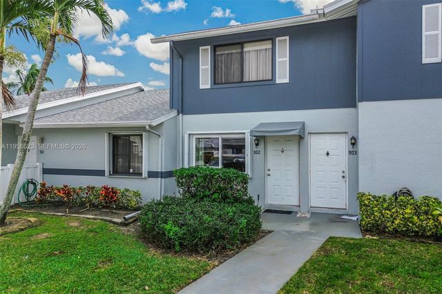 2641 Gately Drive W 902, Lake Worth, FL 33415