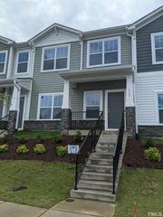 912 Robbie Jackson Lane, Fuquay Varina, NC 27526