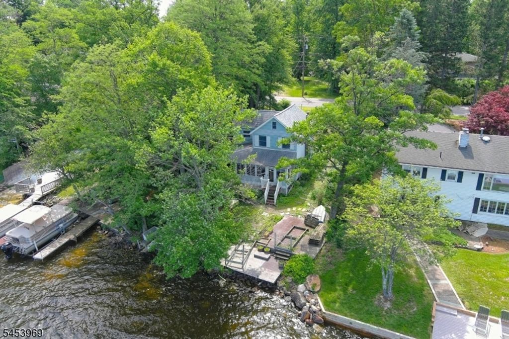 116 E Shore Culver Rd, Frankford Twp., NJ 07826