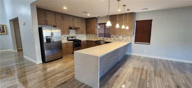 178 Coyote Hills Street, Henderson, NV 89012