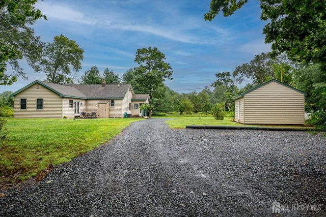 122 Cortelyous Lane, Franklin, NJ 08873