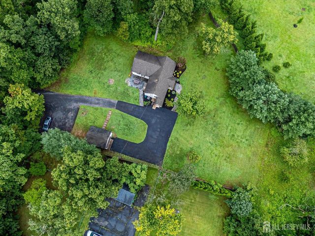 122 Cortelyous Lane, Franklin, NJ 08873