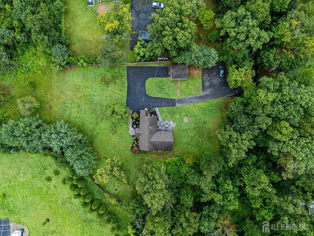 122 Cortelyous Lane, Franklin, NJ 08873