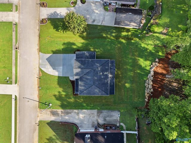 105 Amber Way, Decatur, AL 35603
