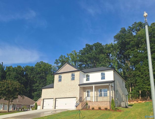 105 Amber Way, Decatur, AL 35603