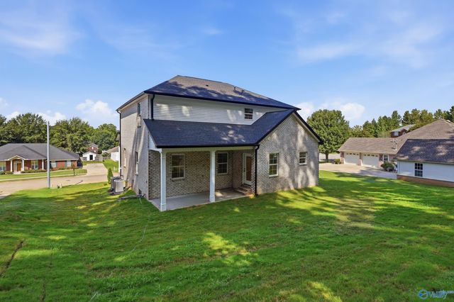 105 Amber Way, Decatur, AL 35603
